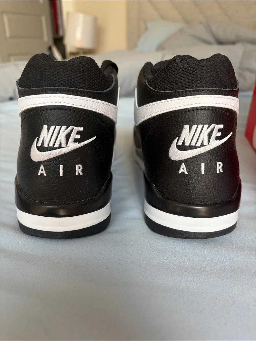 Nike Flight Legacy men’s 7.5 & 8